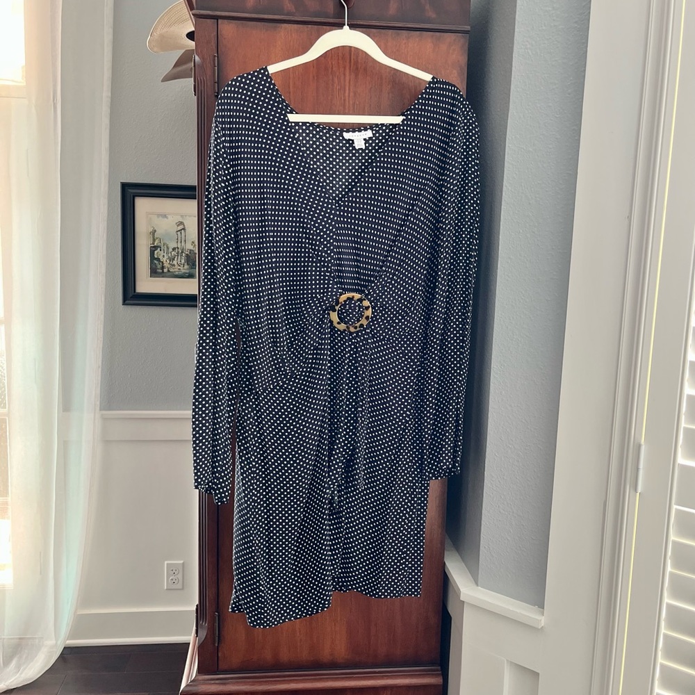 V neck navy polka dot dress
